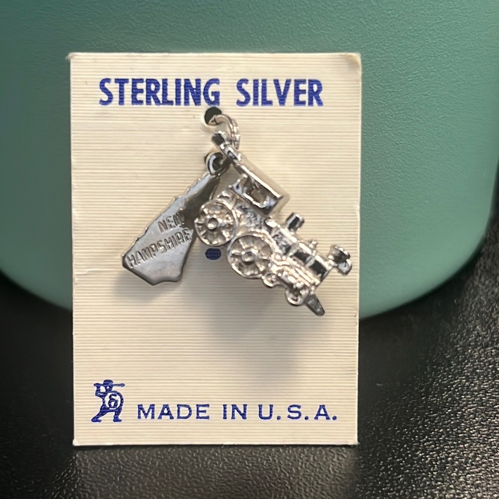 NEW Sterling Silver NEW HAMPSHIRE State charm